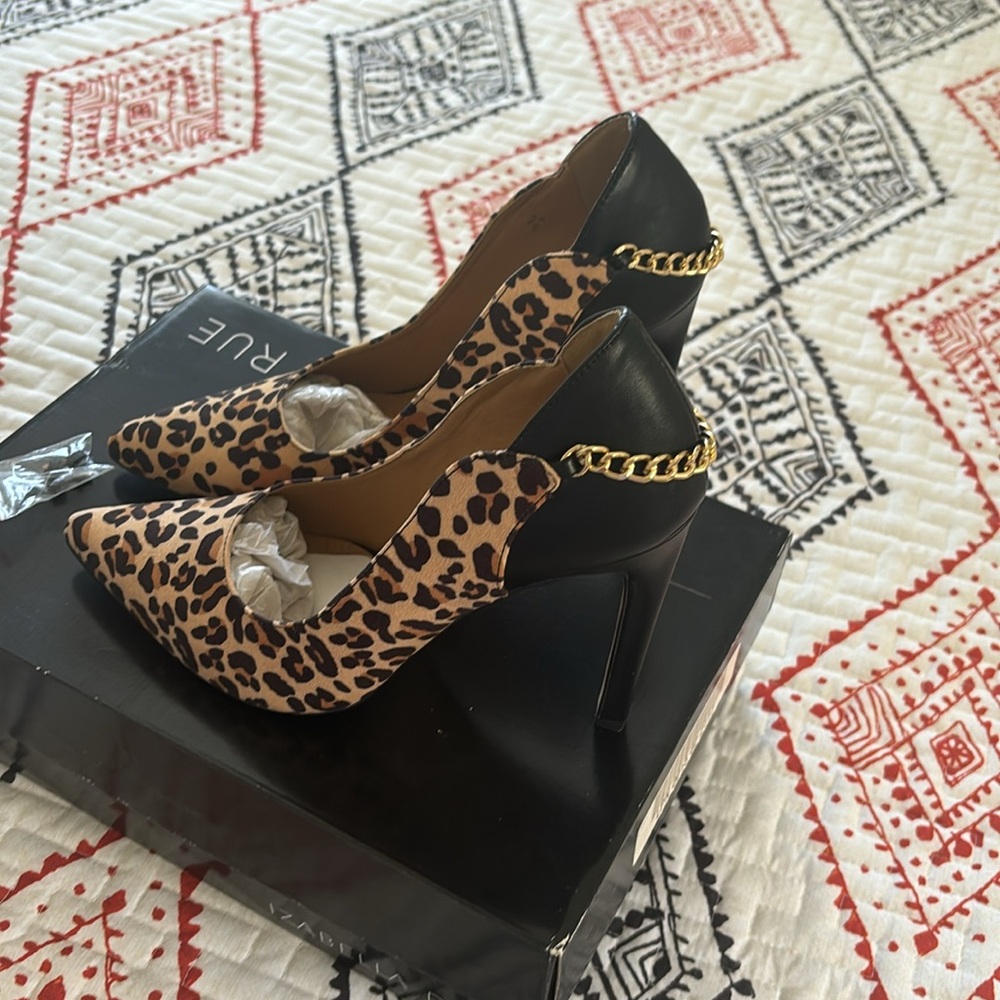 Leopard Print Heels - Picture 2 of 7